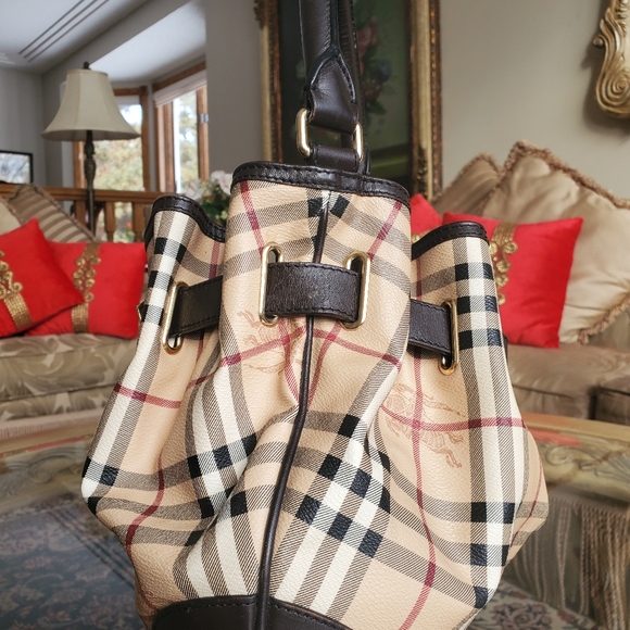 SOLD Burberry bag - Picture 2 of 8